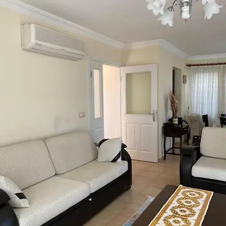 Fethiye'De Havuzlu Ve Bahceli 4+1 Tripleks Villa Oasis Vila