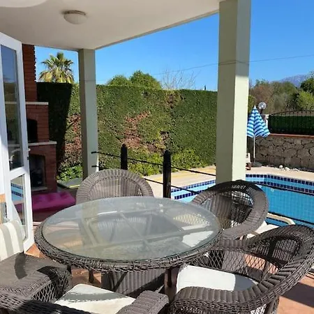Vila Fethiye'De Havuzlu Ve Bahceli 4+1 Tripleks Villa Oasis Fethiye