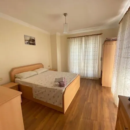 Fethiye’de Havuzlu ve Bahçeli 4+1 Tripleks Villa Oasis *